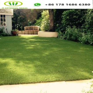 합성 잔디 뒷마당